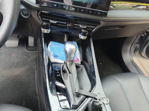 [深圳·粤S] 二手荣威荣威i52021款 1.5L CVT钻石版