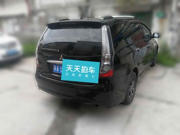 [广州·粤A] 二手三菱格蓝迪2007款 2.4 七座豪华版