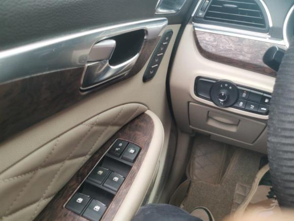 [广州·粤A] 二手广汽传祺传祺GA82016款 320T 行政版