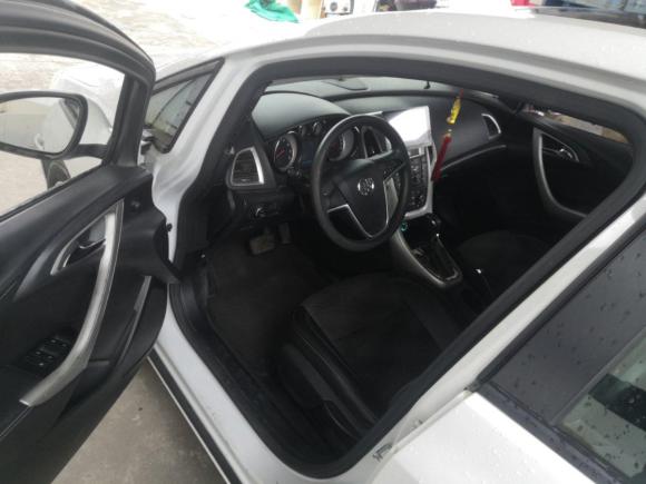 [上海·沪C] 二手别克英朗2013款 XT 1.6L 自动时尚版