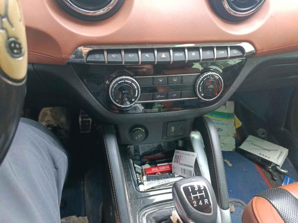 [成都·川A] 二手北京汽车绅宝X352016款 1.5L 手动豪华版