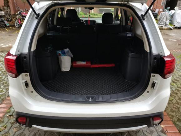 [上海·沪B] 二手三菱欧蓝德2016款 2.0L 两驱风尚版 5座