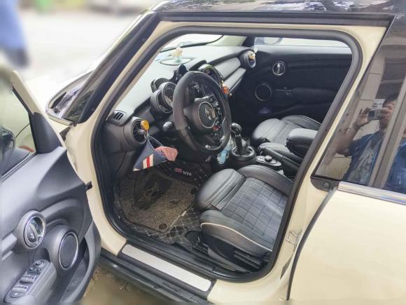 [南昌·赣A] 二手MINIMINI2016款 1.5T COOPER 表现派 五门版