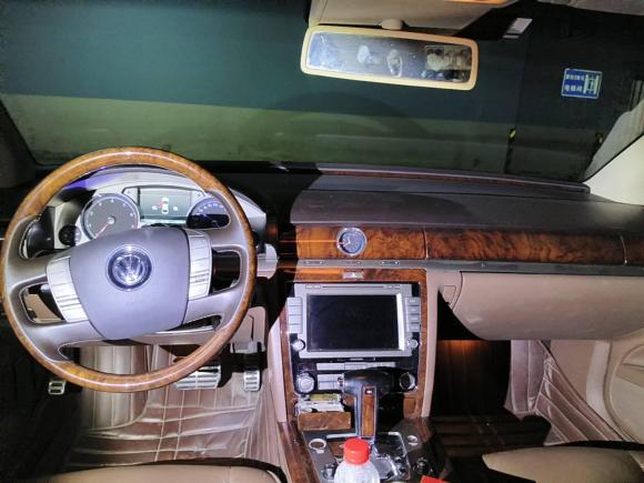 [西安·陕A] 二手大众辉腾2012款 3.0L 行政型