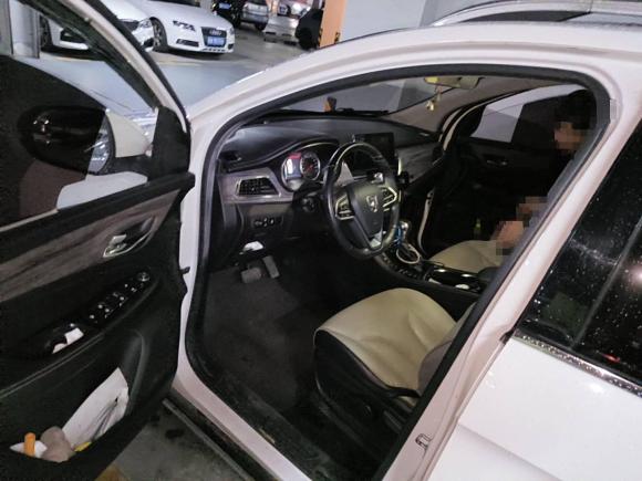 [杭州·浙A] 二手宝骏宝骏7302017款 1.5T DCT风尚型 7座 国V