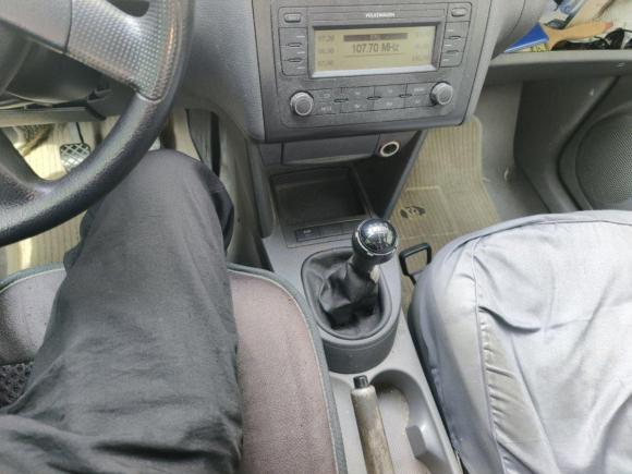 [上海·沪F] 二手大众开迪2005款 1.6L 功能型5座