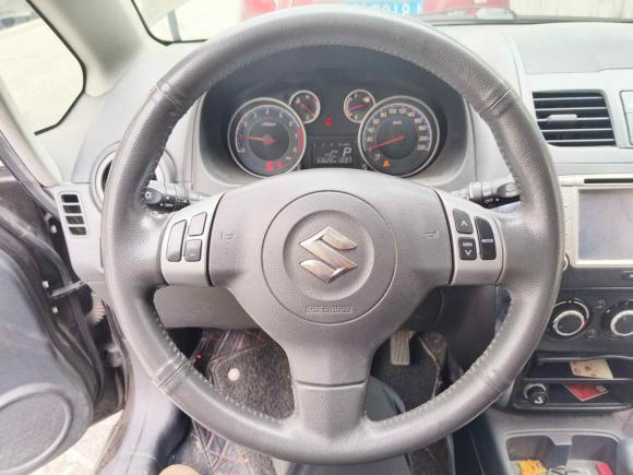 [青岛·鲁U] 二手铃木天语 SX42013款 酷锐 1.6L 自动运动型