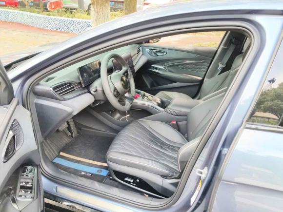 [上海·沪A] 二手比亚迪海豹2023款 冠军版 550km 尊贵型