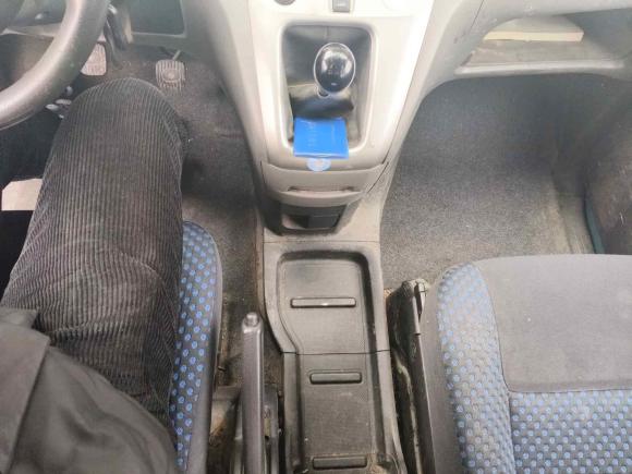 [苏州·苏E] 二手日产日产NV2002011款 1.6L 232座 尊雅型