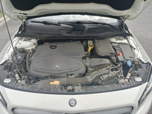 [上海·皖A] 二手奔驰奔驰GLA2016款 GLA 220 4MATIC 时尚型