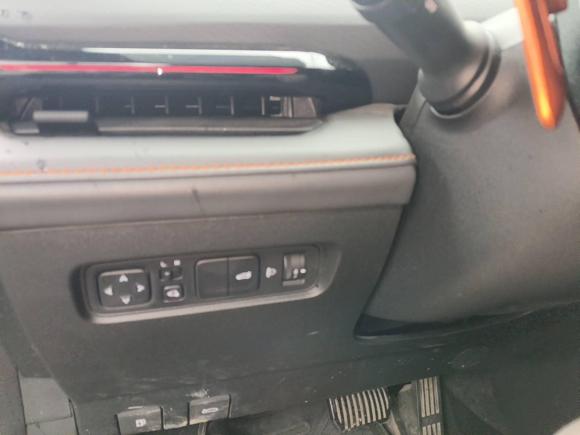 [义乌·浙G] 二手长安长安UNI-V2022款 1.5T 尊贵型