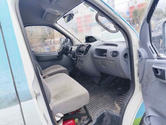 [合肥·皖A] 二手上汽大通MAXUS新途V802018款 2.5T 6挡手动厢式货车短轴中顶2/3座