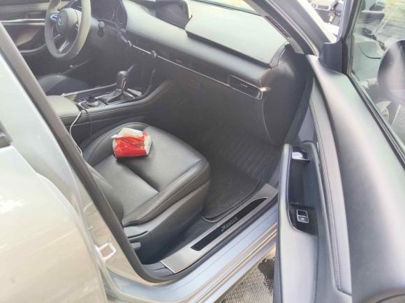 [广州·粤U] 二手马自达马自达3 昂克赛拉2021款 2.0L 自动质睿版