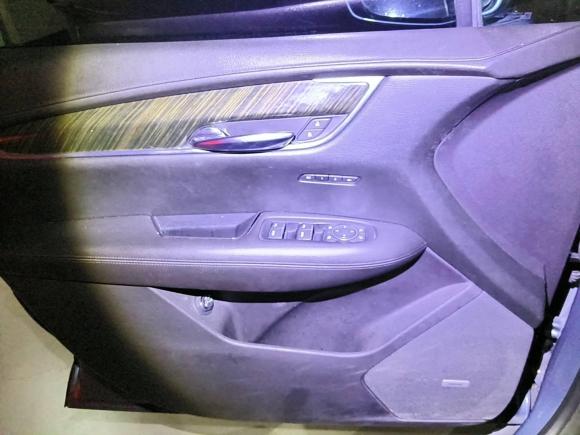 [深圳·粤B] 二手凯迪拉克凯迪拉克XT52018款 25T 豪华型