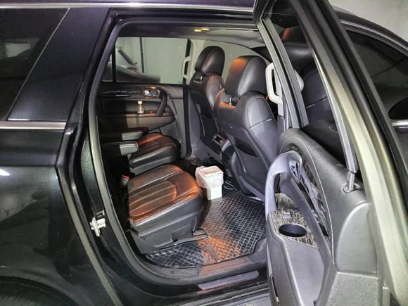 [上海·沪H] 二手别克昂科雷2014款 3.6L 两驱精英舒适型