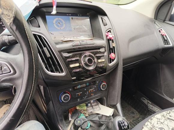 [苏州·甘A] 二手福特福克斯2018款 两厢经典 EcoBoost 125 手动超能风尚型智行版