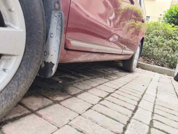 [上海·沪F] 二手日产骏逸2006款 1.8L 自动标准型