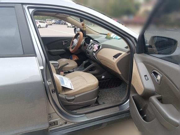 [芜湖·皖B] 二手现代北京现代ix352010款 2.0L 自动两驱精英版GLS