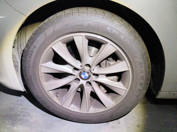 [上海·沪D] 二手宝马宝马5系GT2015款 528i 领先型