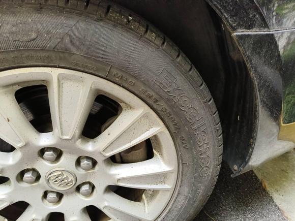 [上海·沪L] 二手别克君越2011款 2.4L SIDI豪雅版