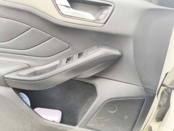 [武汉·鄂A] 二手福特福克斯2019款 两厢 EcoBoost 180 自动锋潮型