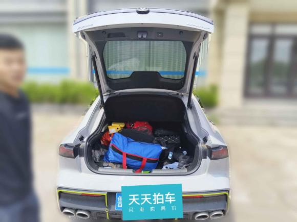 [青岛·鲁B] 二手长安长安UNI-V2022款 1.5T 运动版