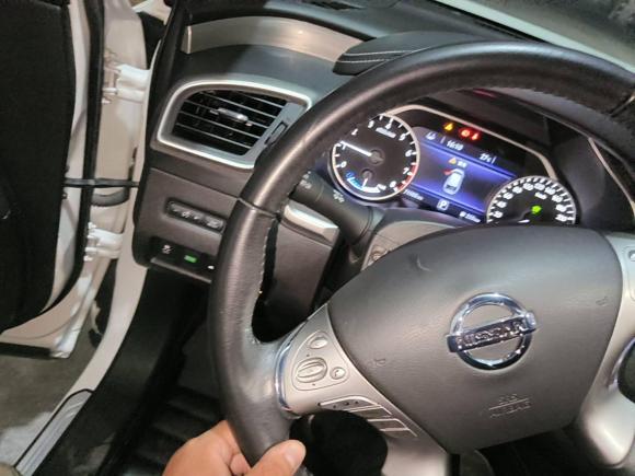 [成都·湘A] 二手日产楼兰2015款 2.5 S/C HEV XL 两驱混动尊雅版