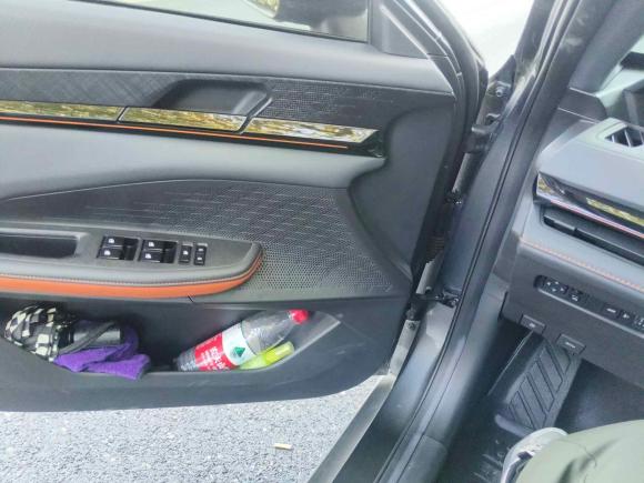 [武汉·鄂A] 二手长安长安UNI-V2023款 1.5T 尊贵型