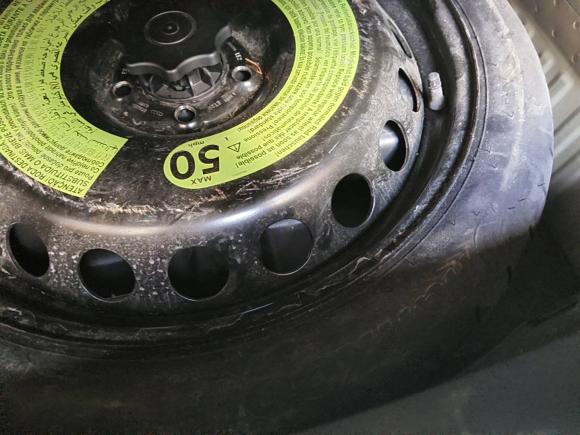 [武汉·鄂H] 二手奥迪奥迪A4L2016款 35 TFSI 典藏版 自动标准型