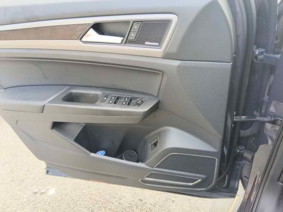 [南京·苏A] 二手大众途昂2017款 530 V6 四驱旗舰版