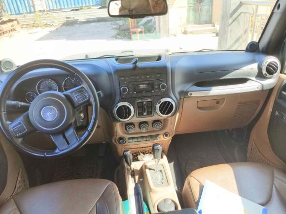 [青岛·鲁B] 二手Jeep牧马人2013款 3.6L Sahara 四门版