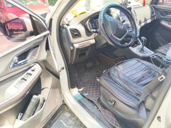 [常州·苏D] 二手宝骏宝骏5602016款 1.8L iAMT豪华型