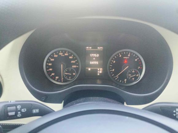 [杭州·浙A] 二手奔驰威霆2018款 2.0T 精英版 8座 国VI