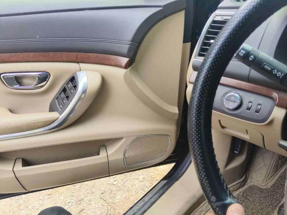 [济南·鲁A] 二手荣威荣威9502012款 2.0L 舒适版