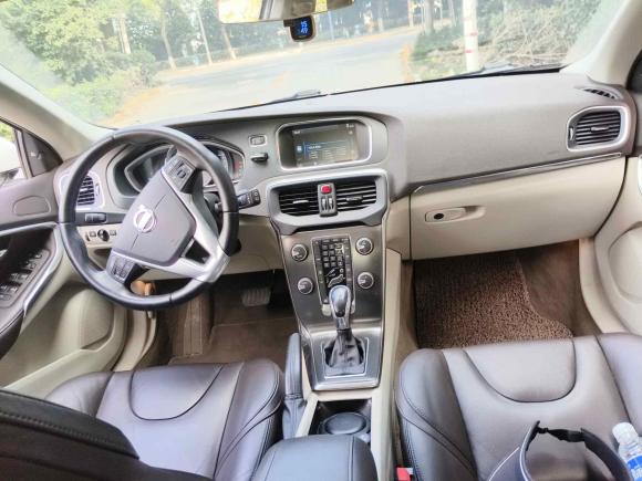 [上海·沪G] 二手沃尔沃沃尔沃V402014款 2.0T 智雅版