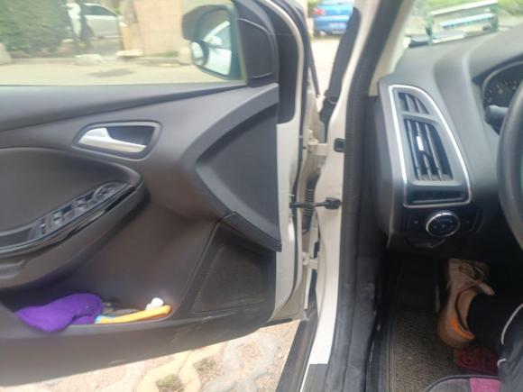 [青岛·鲁B] 二手福特福克斯2012款 两厢 1.6L 手动风尚型