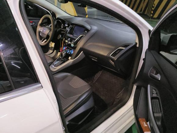 [温州·鲁B] 二手福特福克斯2018款 两厢经典 EcoBoost 180 自动运动型