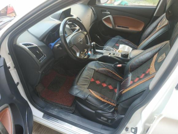 [义乌·鄂F] 二手海马海马S52015款 1.5T CVT旗舰型