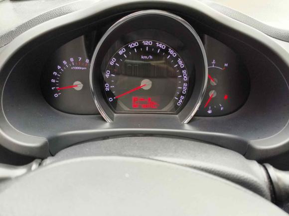 [苏州·苏E] 二手起亚智跑2012款 2.0L 自动两驱版GLS