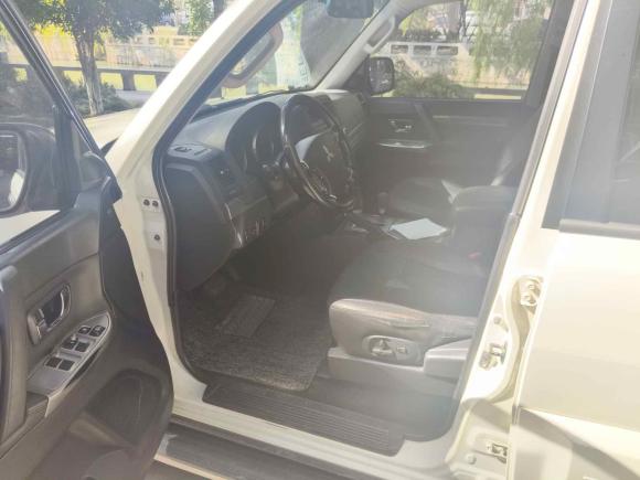 [苏州·苏U] 二手三菱帕杰罗2011款 3.0L 精英版