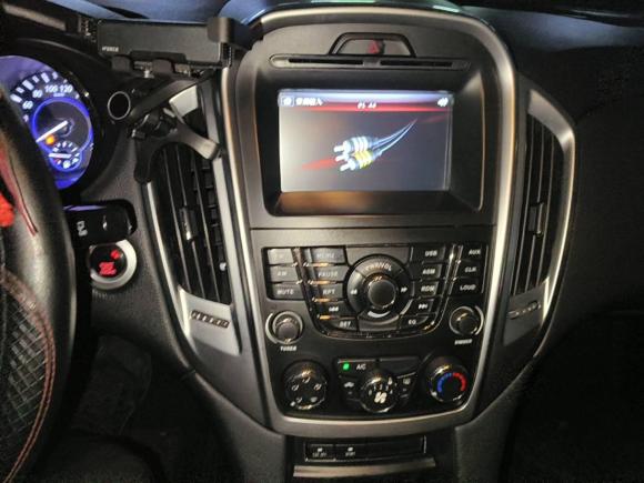 [上海·沪B] 二手江铃驭胜S3502013款 2.4T 自动两驱柴油豪华版5座