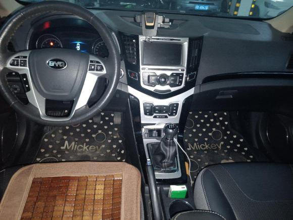 [深圳·粤B] 二手比亚迪速锐2014款 1.5L 手动豪华型