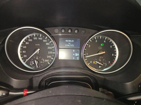 [杭州·浙A] 二手奔驰奔驰R级2014款 R 400 4MATIC 商务型