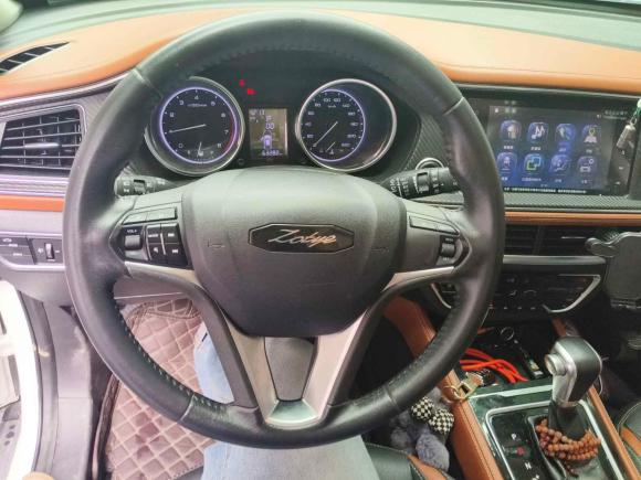 [成都·川A] 二手众泰众泰T3002018款 1.5L CVT尊享型