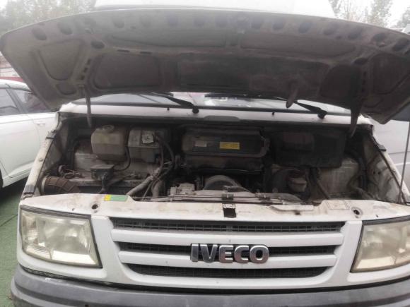 [成都·川A] 二手依维柯依维柯得意2012款 2.5T-A35物流1版中顶