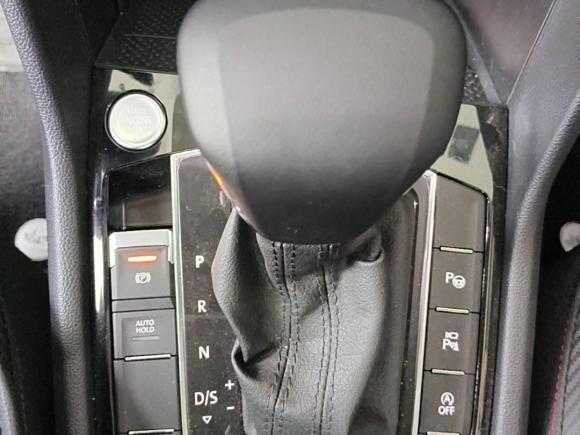 [上海·沪C] 二手大众途观X2022款 330TSI 两驱尊崇旗舰版