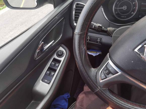 [杭州·浙A] 二手宝骏宝骏5602016款 1.5T 手动豪华型