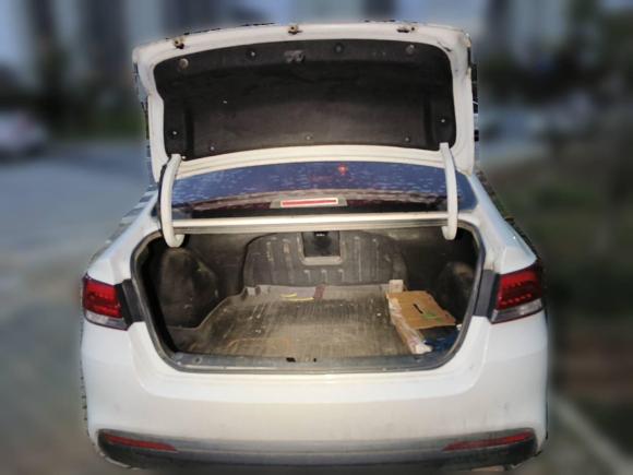 [南昌·赣A] 二手起亚起亚K42014款 1.8L 自动DLX