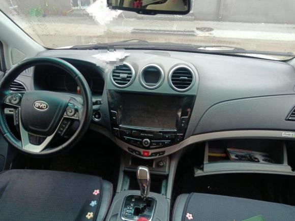 [济南·鲁A] 二手比亚迪比亚迪S72015款 2.0T 升级版 自动尊贵型