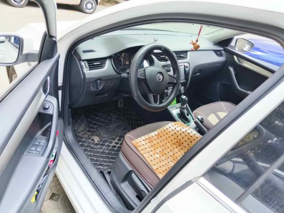 [成都·川A] 二手斯柯达明锐2018款 TSI230 DSG舒适版